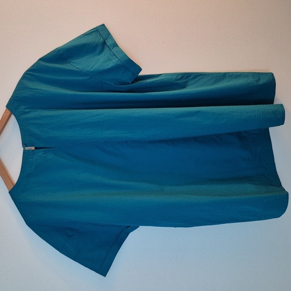 NWT Eileen Fisher Teal Short Sleeve Cuffed Keyhole Button Closure Top Size XL - Picture 2 of 6